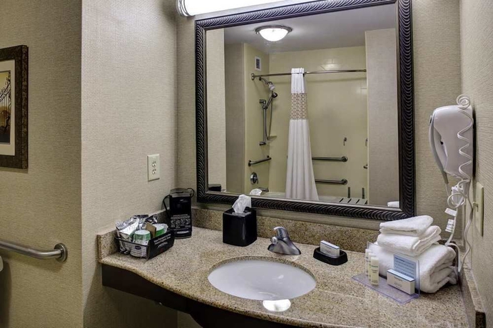 Imagen de la habitación del Hotel Hampton Inn and Suites Atlanta Airport West/camp Creek Pkwy. Foto 10