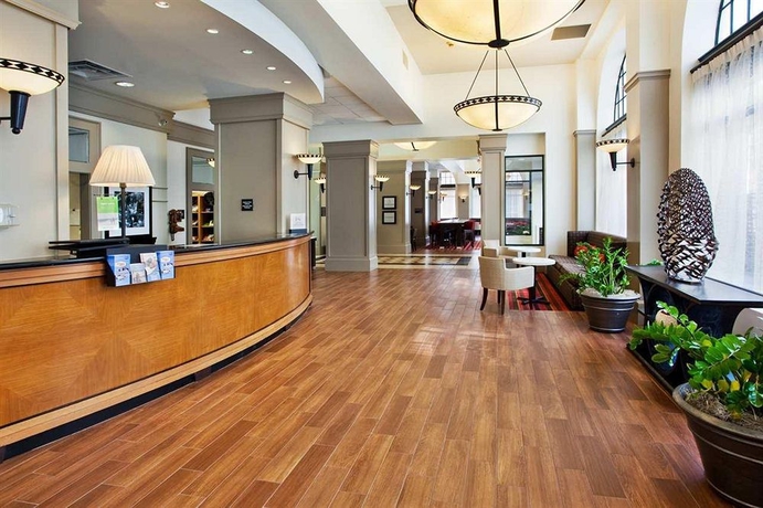 Imagen de los interiores del Hotel Hampton Inn and Suites Atlanta Downtown. Foto 4