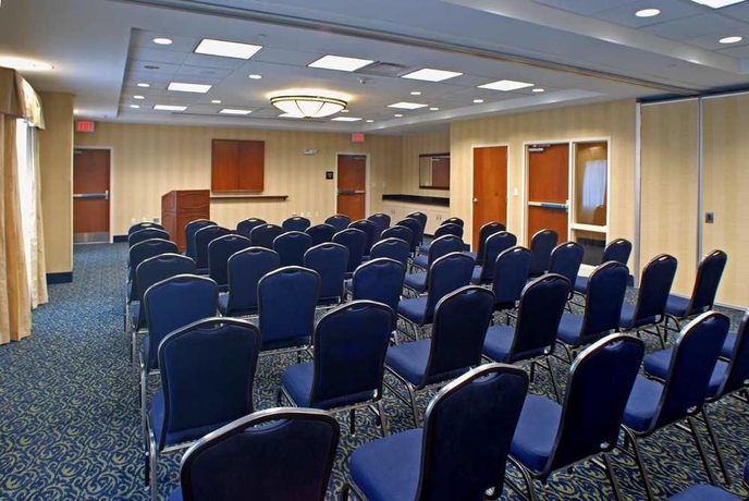Imagen de los interiores del Hotel Hampton Inn and Suites Atl-six Flags. Foto 14