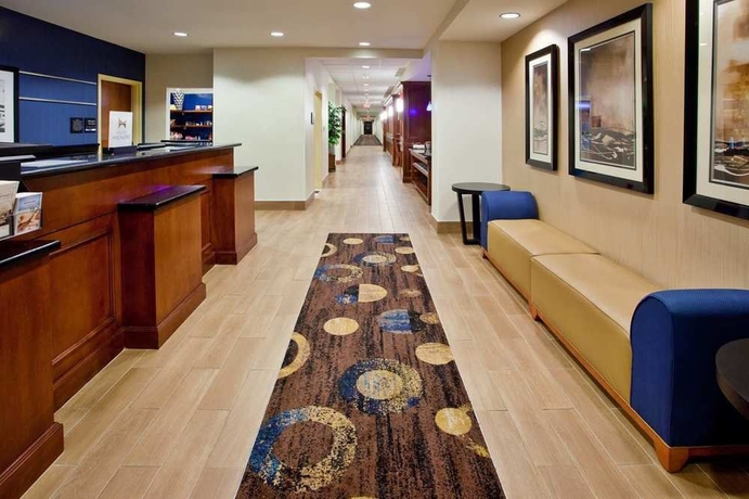 Imagen de los interiores del Hotel Hampton Inn and Suites Atl-six Flags. Foto 15