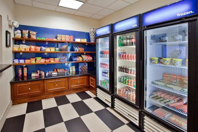 Imagen del bar/restaurante del Hotel Hampton Inn and Suites Atl-six Flags. Foto 7