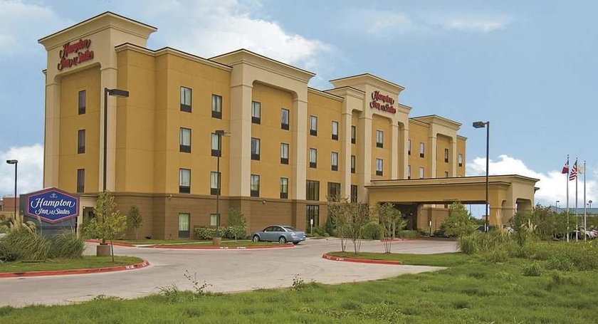 Imagen de los exteriores del Hotel Hampton Inn and Suites Austin South/buda. Foto 14