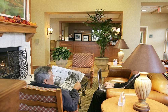 Imagen de los interiores del Hotel Hampton Inn and Suites Austin-airport. Foto 5