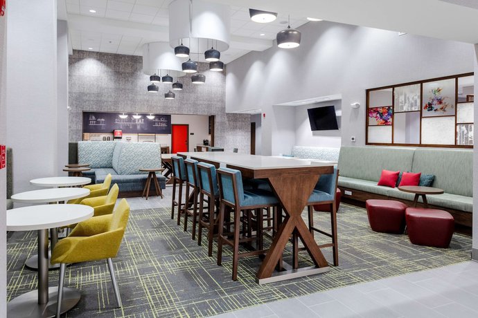Imagen de los interiores del Hotel Hampton Inn and Suites Avon Indianapolis. Foto 15