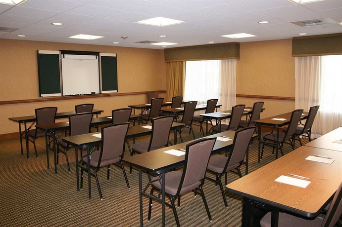 Imagen de los interiores del Hotel Hampton Inn and Suites Bakersfield North-airport. Foto 13