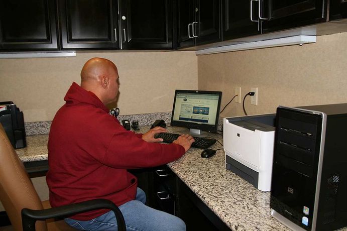 Imagen de los interiores del Hotel Hampton Inn and Suites Barstow. Foto 9