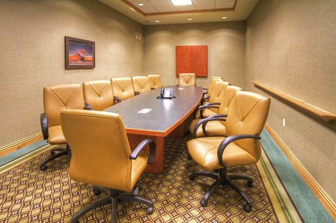 Imagen de los interiores del Hotel Hampton Inn and Suites Billings West I-90. Foto 16