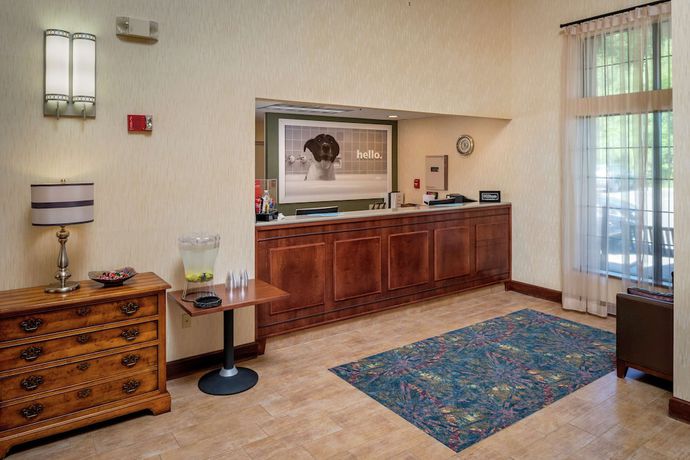 Imagen de los interiores del Hotel Hampton Inn and Suites Binghamton/Vestal. Foto 19