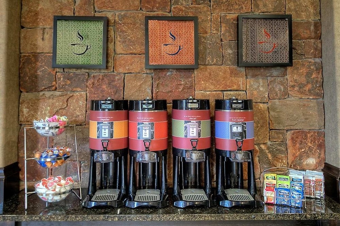 Imagen del bar/restaurante del Hotel Hampton Inn and Suites Boerne. Foto 2