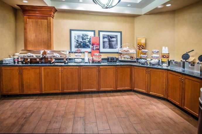 Imagen del bar/restaurante del Hotel Hampton Inn and Suites Boise/spectrum. Foto 3