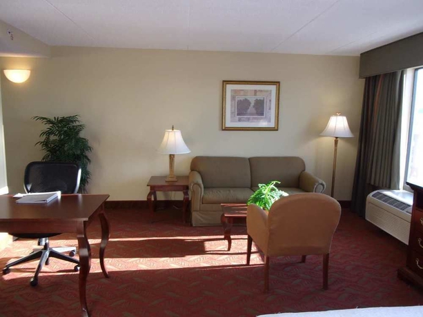 Imagen de los interiores del Hotel Hampton Inn and Suites Bolingbrook. Foto 14