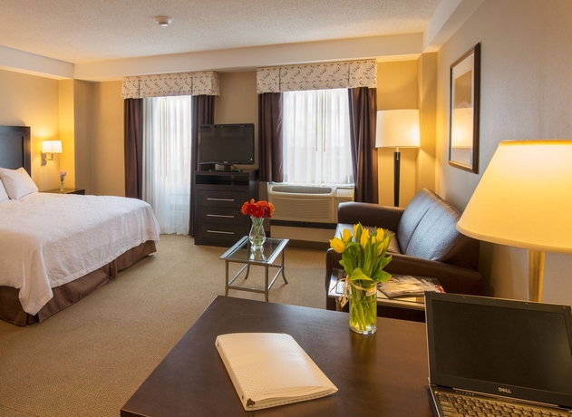 Imagen de la habitación del Hotel Hampton Inn and Suites Boston Crosstown Center. Foto 2