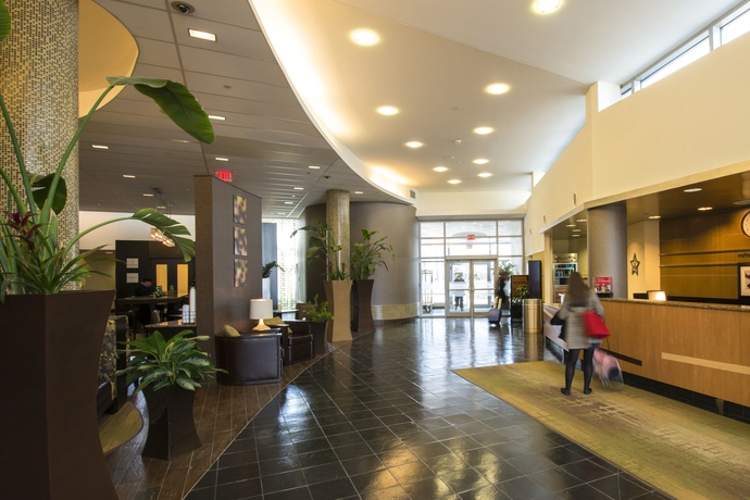 Imagen de los interiores del Hotel Hampton Inn and Suites Boston Crosstown Center. Foto 12