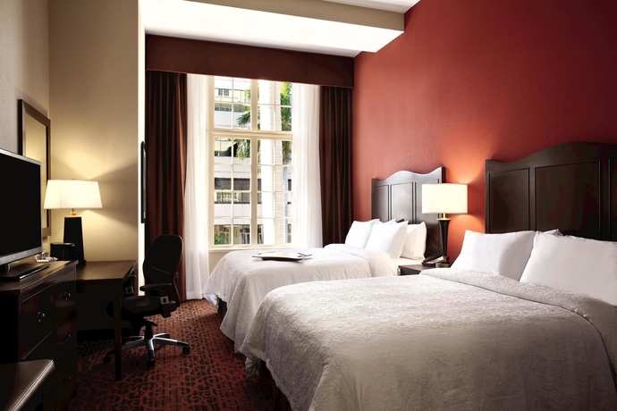 Imagen de la habitación del Hotel Hampton Inn and Suites Bradenton Downtown Historic District. Foto 3
