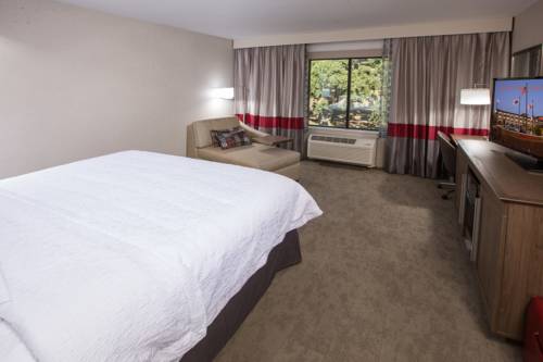 Imagen de la habitación del Hotel Hampton Inn and Suites Buellton/santa Ynez Valley. Foto 2
