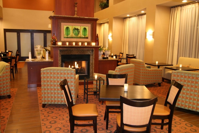 Imagen de los interiores del Hotel Hampton Inn and Suites Burlington. Foto 15