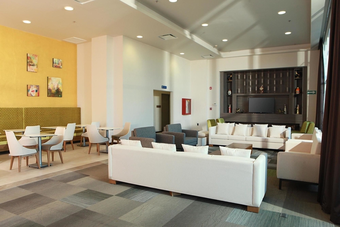 Imagen de los interiores del Hotel Hampton Inn and Suites By Hilton Aguascalientes Airport. Foto 14