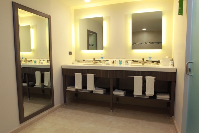 Imagen de la habitación del Hotel Hampton Inn and Suites By Hilton Aguascalientes Airport. Foto 7