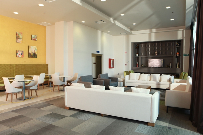 Imagen de los interiores del Hotel Hampton Inn and Suites By Hilton Aguascalientes Airport. Foto 16