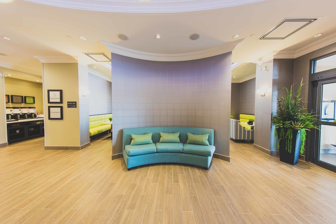 Imagen de los interiores del Hotel Hampton Inn and Suites By Hilton Bolton. Foto 9