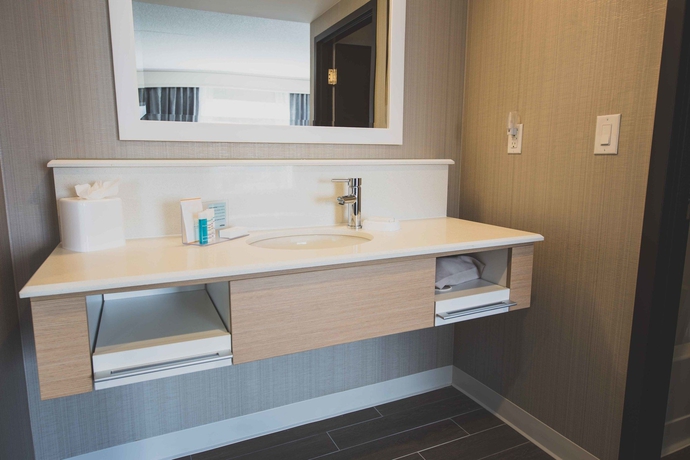 Imagen de la habitación del Hotel Hampton Inn and Suites By Hilton Bolton. Foto 8