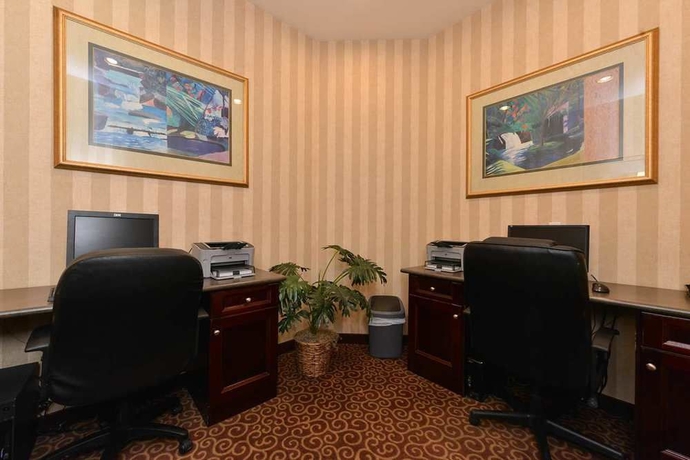 Imagen de los interiores del Hotel Hampton Inn and Suites By Hilton Edmonton Intl Airport. Foto 14