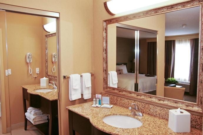 Imagen de la habitación del Hotel Hampton Inn and Suites By Hilton Edmonton/west. Foto 7