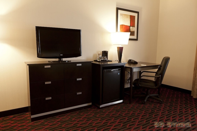 Imagen de la habitación del Hotel Hampton Inn and Suites By Hilton Lethbridge. Foto 7