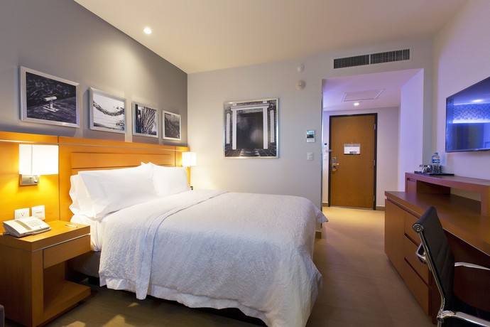 Imagen de la habitación del Hotel Hampton Inn and Suites By Hilton Paraiso. Foto 2