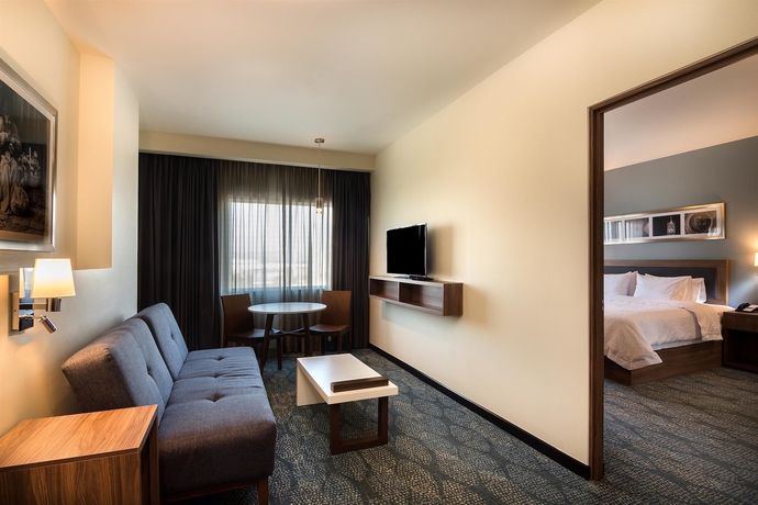 Imagen de la habitación del Hotel Hampton Inn and Suites By Hilton Salamanca Bajio. Foto 8