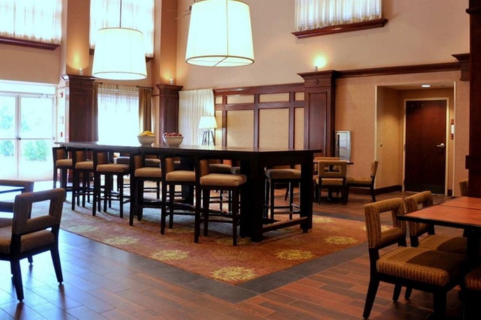 Imagen del bar/restaurante del Hotel Hampton Inn and Suites By Hilton West Little Rock. Foto 2