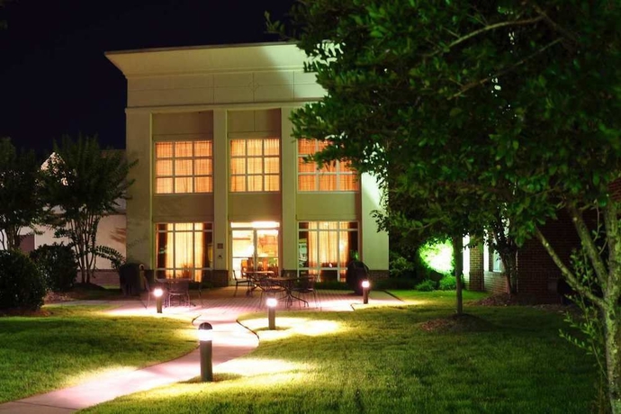 Imagen de los exteriores del Hotel Hampton Inn and Suites By Hilton West Little Rock. Foto 7