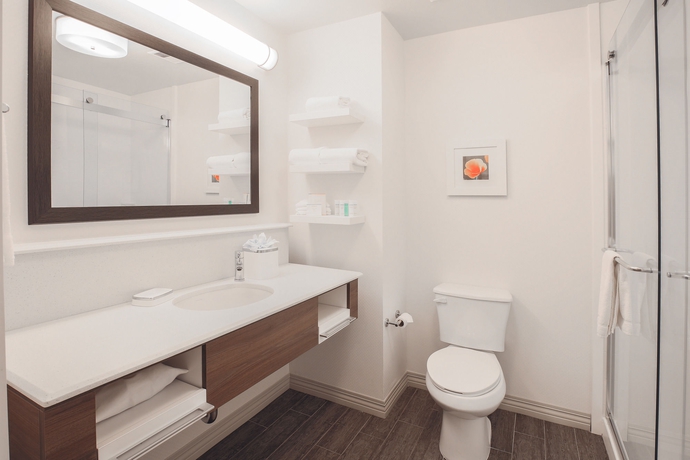 Imagen de la habitación del Hotel Hampton Inn and Suites Camarillo. Foto 6