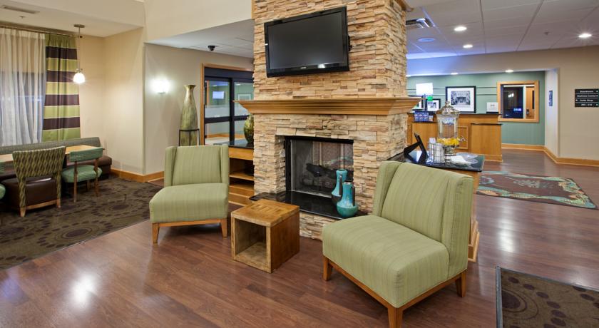 Imagen general del Hotel Hampton Inn and Suites Canton. Foto 12