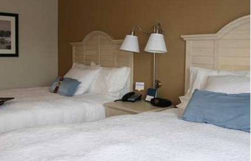 Imagen de la habitación del Hotel Hampton Inn and Suites Cape Cod-west Yarmouth. Foto 11