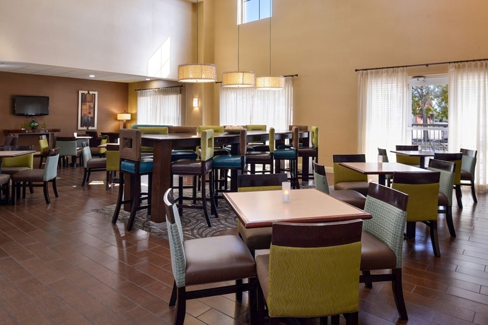 Imagen de los interiores del Hotel Hampton Inn and Suites - Cape Coral/fort Myers Area, Fl. Foto 19