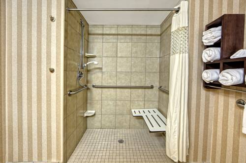 Imagen de la habitación del Hotel Hampton Inn and Suites Cashiers Sapphire Valley. Foto 3