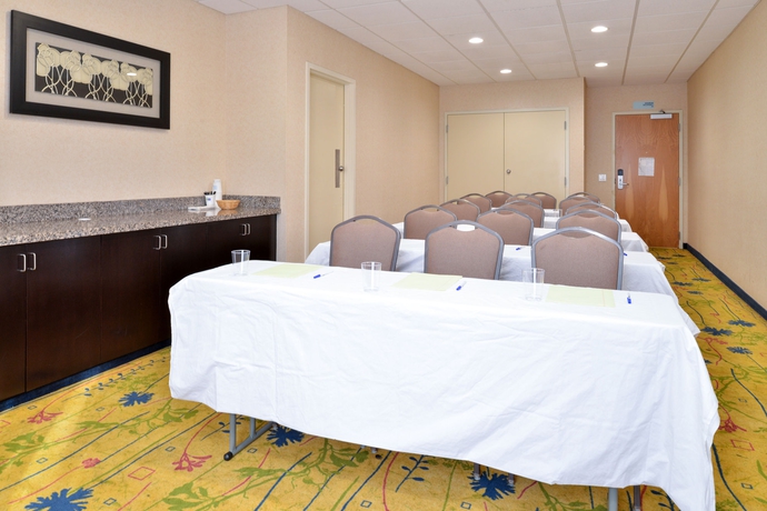 Imagen de los interiores del Hotel Hampton Inn and Suites Cathedral City. Foto 13