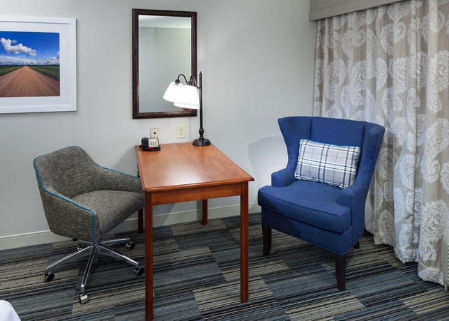 Imagen general del Hotel Hampton Inn and Suites Cedar Rapids - North. Foto 8