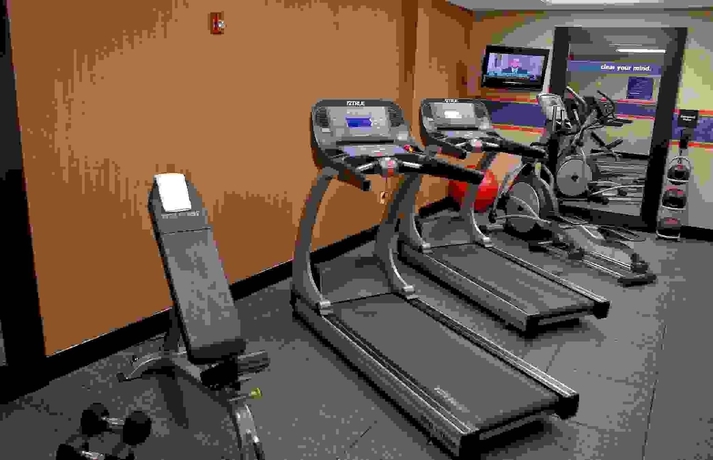 Imagen de los interiores del Hotel Hampton Inn and Suites Charlotte Airport. Foto 10