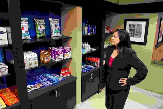 Imagen del bar/restaurante del Hotel Hampton Inn and Suites Charlotte Airport. Foto 4