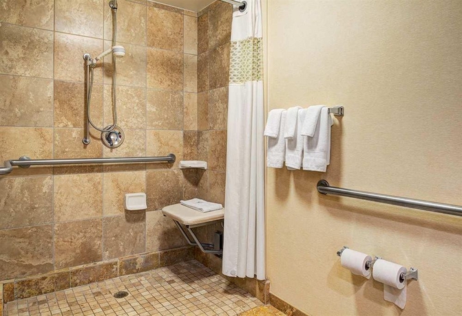 Imagen de la habitación del Hotel Hampton Inn and Suites Charlotte-arrowood Rd.. Foto 1