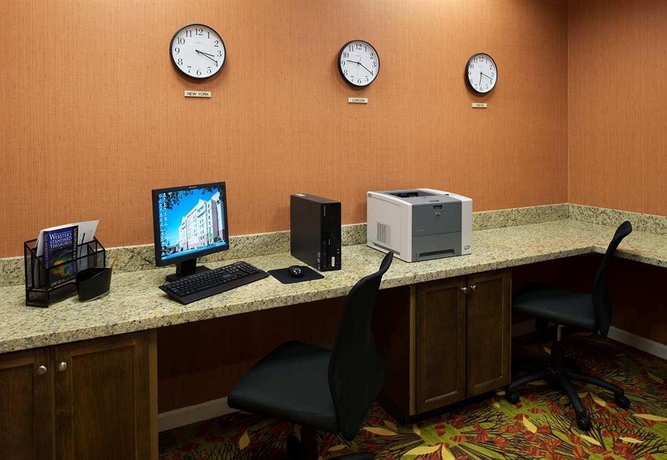 Imagen de los interiores del Hotel Hampton Inn and Suites Charlotte-arrowood Rd.. Foto 4