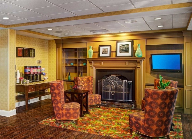 Imagen de los interiores del Hotel Hampton Inn and Suites Charlotte-arrowood Rd.. Foto 5