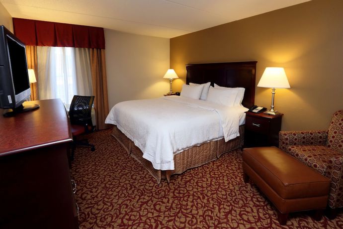 Imagen de la habitación del Hotel Hampton Inn and Suites Charlottesville-At the University. Foto 6
