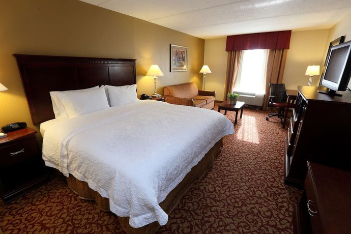 Imagen de la habitación del Hotel Hampton Inn and Suites Charlottesville-At the University. Foto 13
