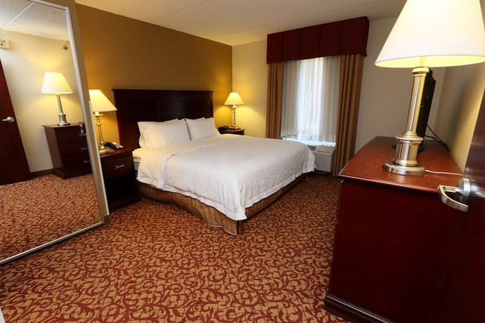 Imagen de la habitación del Hotel Hampton Inn and Suites Charlottesville-At the University. Foto 17