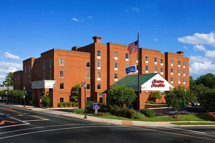 Imagen general del Hotel Hampton Inn and Suites Charlottesville-At the University. Foto 1