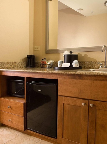 Imagen de la habitación del Hotel Hampton Inn and Suites Chicago Deer Park. Foto 2