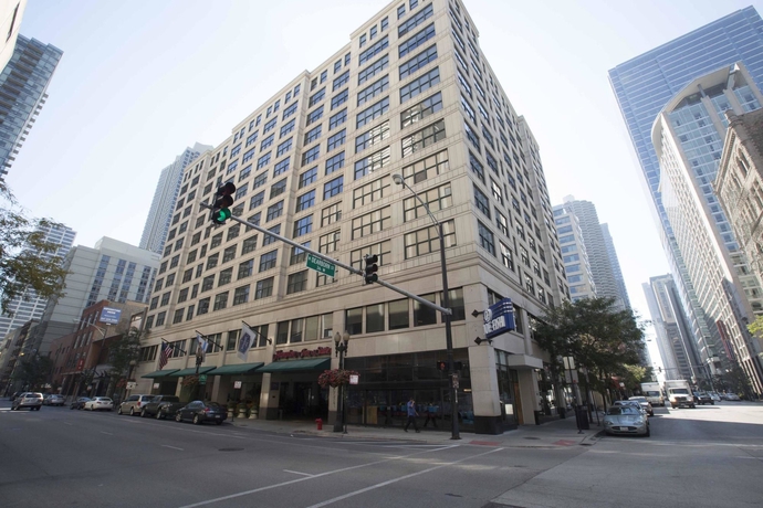 Imagen de los exteriores del Hotel Hampton Inn and Suites Chicago Downtown. Foto 5